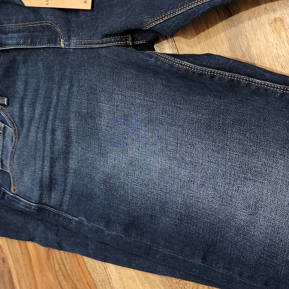 Lucky Brand Jeans - Picture 2 of 9
